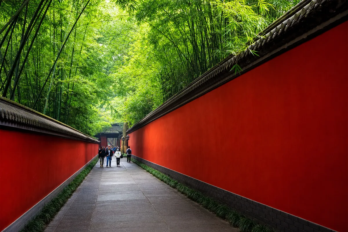 The red-walled corridor lined with bamboo at Wuhou Shrine in Chengdu