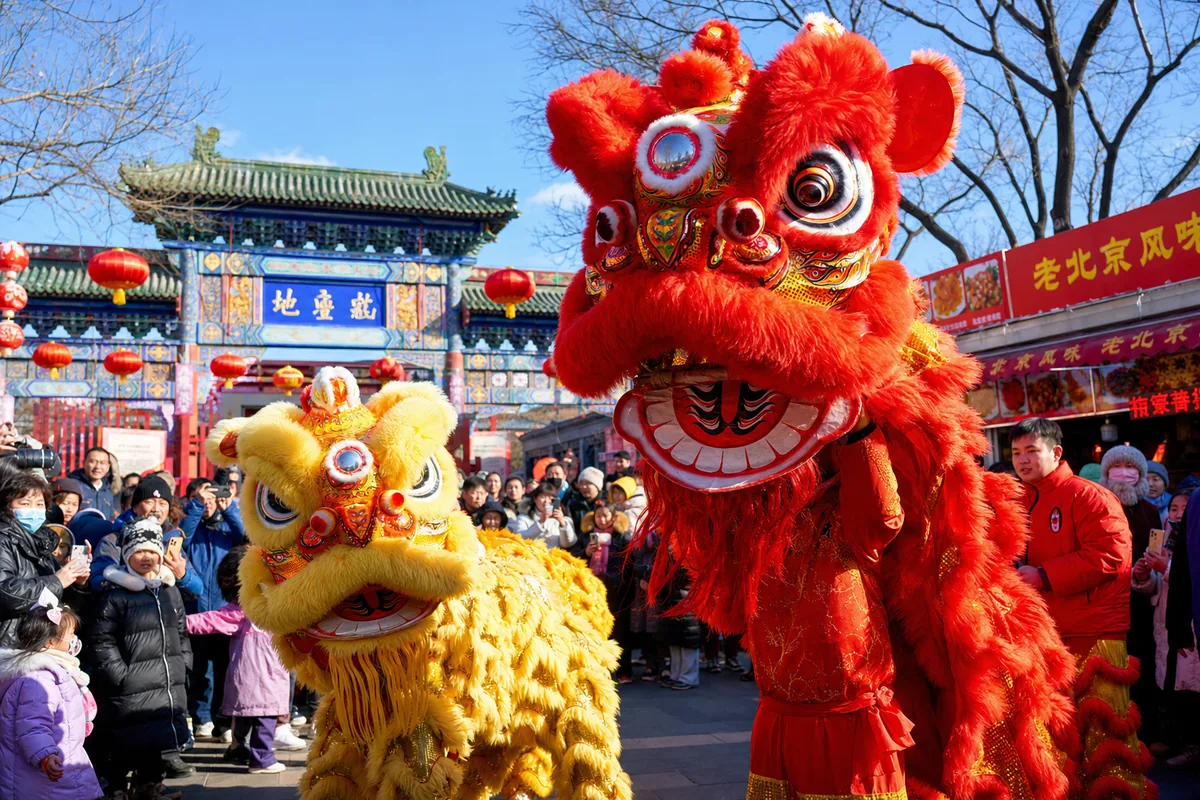 Lion dance performance at a Beijing temple fair during Chinese New Year